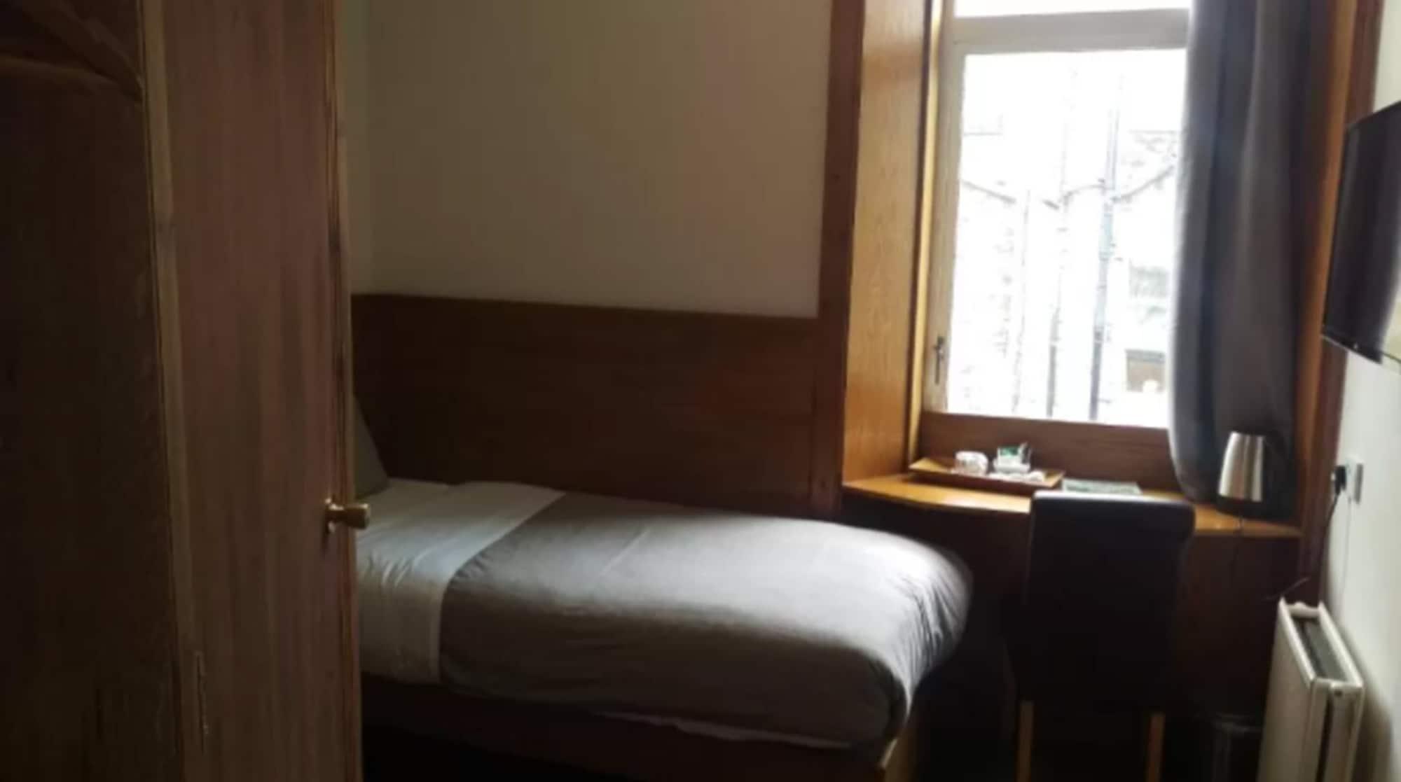 Gasthuis Cambridge House 3*