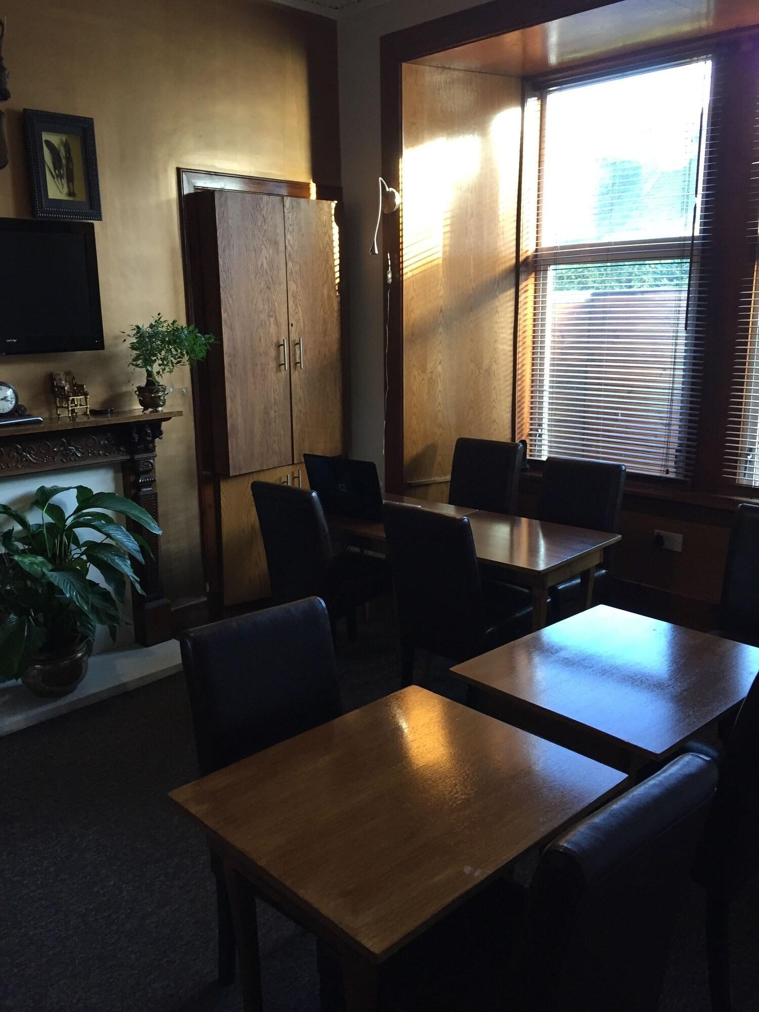 Gasthuis Cambridge House 3*